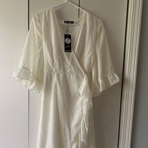 NEW Boohoo White Chiffon Wrap Midi Dress